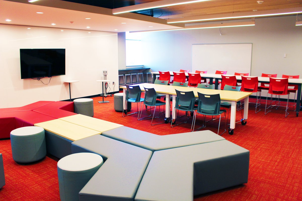 Fre3domInterior's tweet photo. We used bar-height communal tables, counter-height mobile tables, appropriate height stools, different numbered seating sofas, mobile ottomans, and mobile soft seating tables to design a setting that promotes flexibility, student learning, and engagement at Bernard Campbell MS. https://t.co/0av1KjKTOp