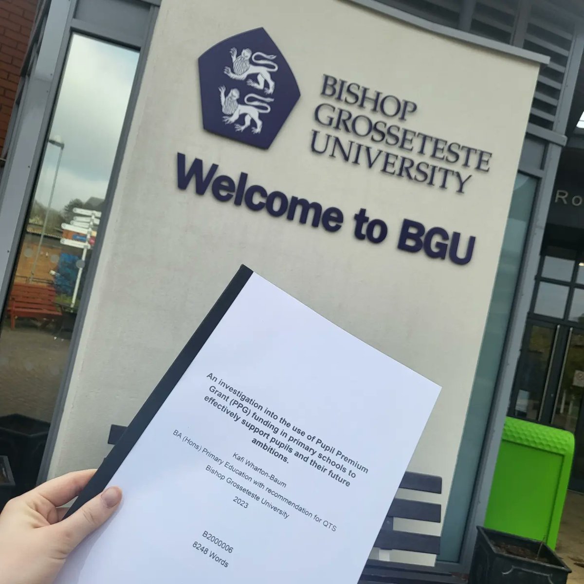 WbMiss's tweet photo. Dissertation ✅️ So close to finishing now 😊 https://t.co/Nhbu4gGW3M