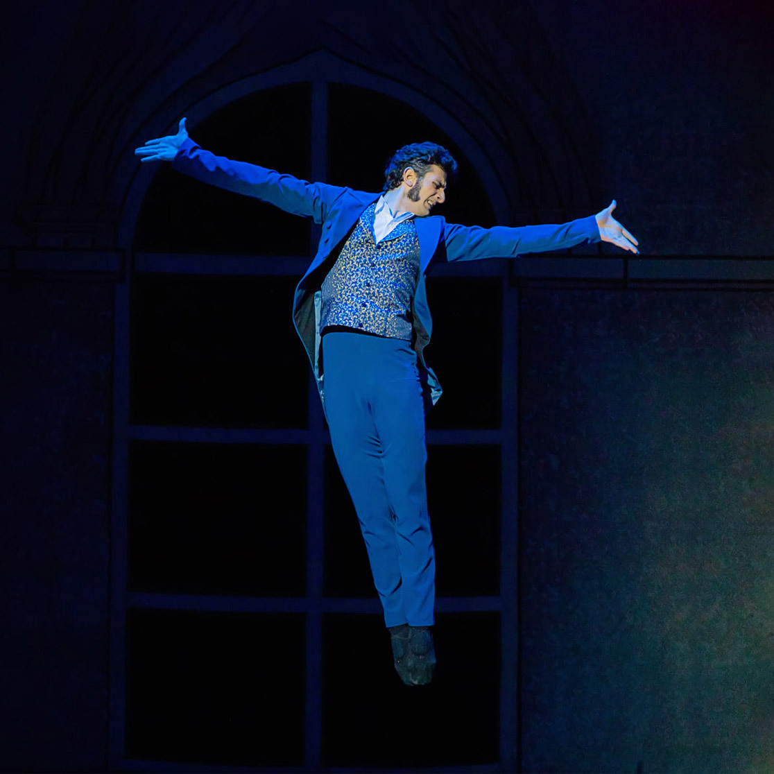 FRANCECONCERT's tweet photo. Découvrez le ballet #Mascarade les 26 et 27 octobre à Paris, et le 29 octobre à Strasbourg.

Pour les billets 👉 https://t.co/bYhRZ4MdpA

#ballet  #mascarade #AramKhatchaturian #artwork https://t.co/INeJMMuPZc