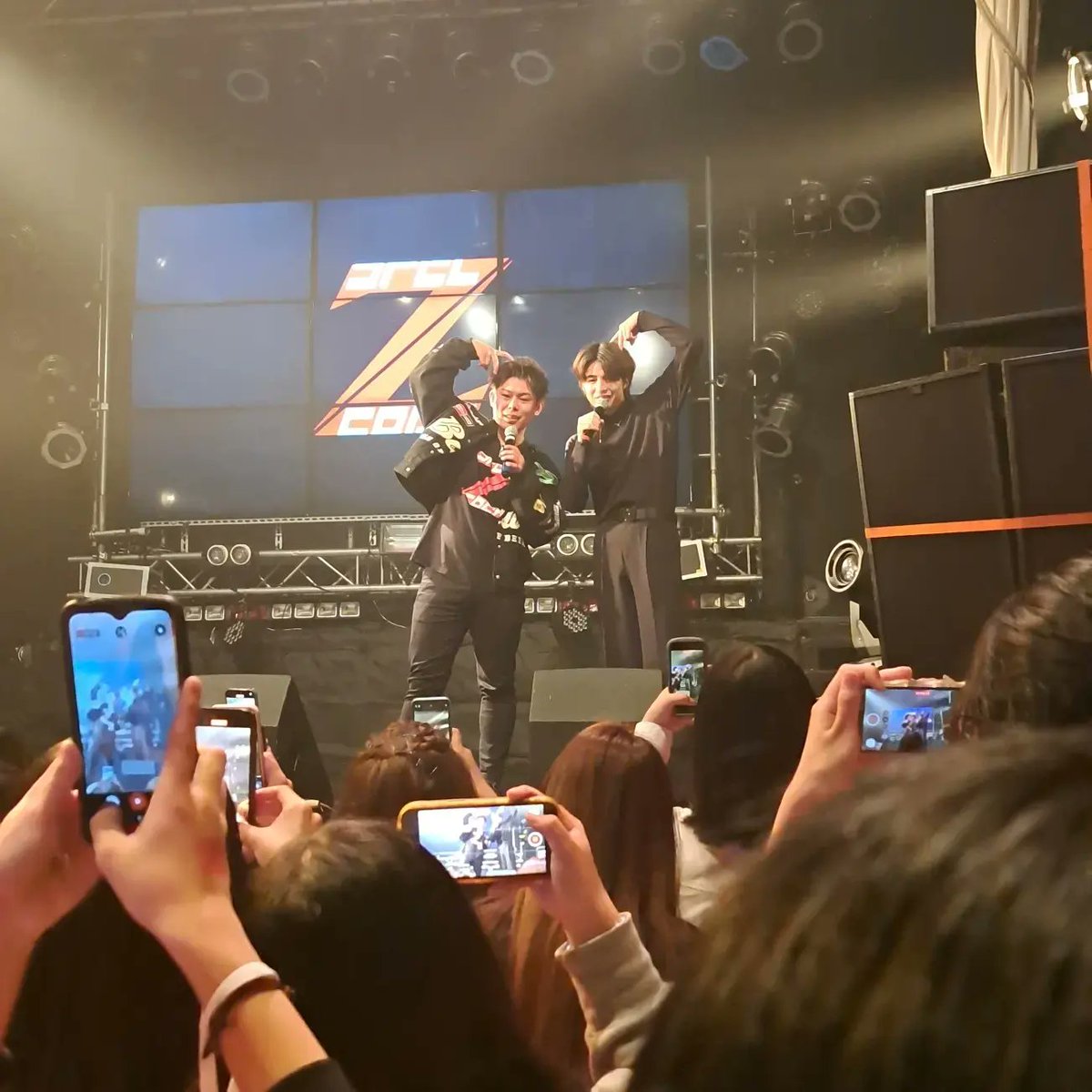 sano__3_23's tweet photo. 最高のライブをありがとう!!
2人とも最後の最後まで輝いていたよ!!めっちゃかっこよかったよ!!
最後の思い出になりました!!
#Zspecありがとう #Zspec #しりゅうしか勝たん #りょーちゃん
@D_0523_Sho @santa_3150 @z__20211212 https://t.co/rxuMYcJkyr
