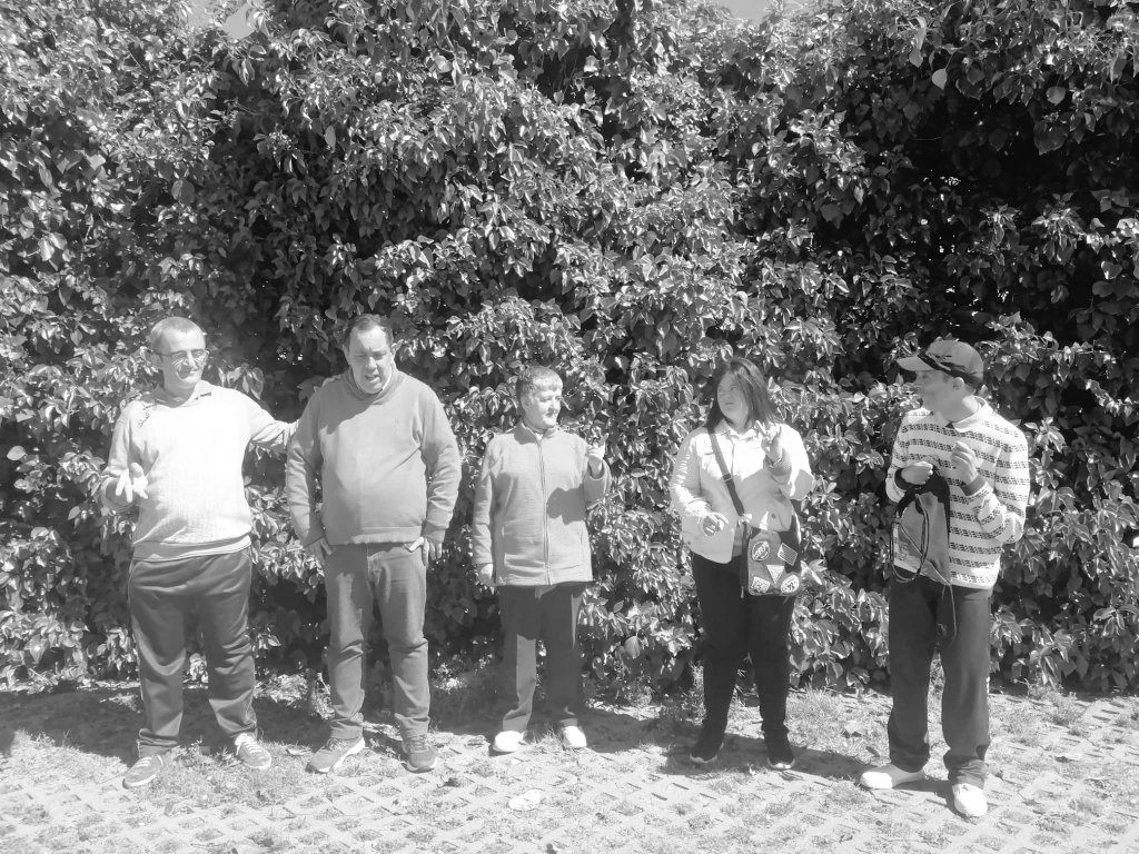 SergioAguinaga6's tweet photo. 👋 ¡Os presentamos al grupo #TodosSomosTodas #Sufragio @GrupoAMAS @AytoLeganes!
👉 Alguna de sus actividades son: estimulación cognitiva #GNPT @IGuttmann, salidas en comunidad, y pronto comenzarán zumba con 🤸♂️@IAmGalo1988 y repostería en @Horneandodeseos 🍰
¡Qué grandes sois! https://t.co/5EpGd6noGz