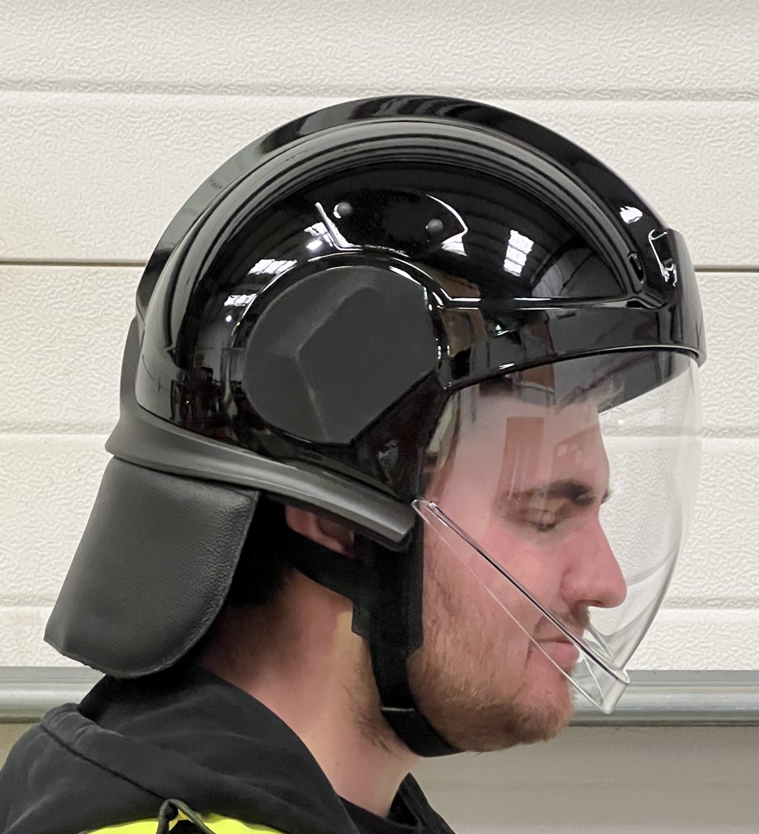 VimpexMartin's tweet photo. First delivery of new Cash in Transit helmets being processed to send to @Cardtronics_UK @NoteMachine   #cashintransit #PABhelmets #helmet #postoffice #security #vimpex for further information contact @vimpexmartin @vimpexkev @vimpexsteve @VimpexLtd https://t.co/8dDrCypGY7