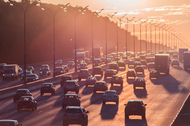 A media report claims that the Government has scrapped plans to introduce any new smart motorways, over fears about safety and cost. fleetpoint.org/road-building-…
#smartmotorways #roadsafetyuk