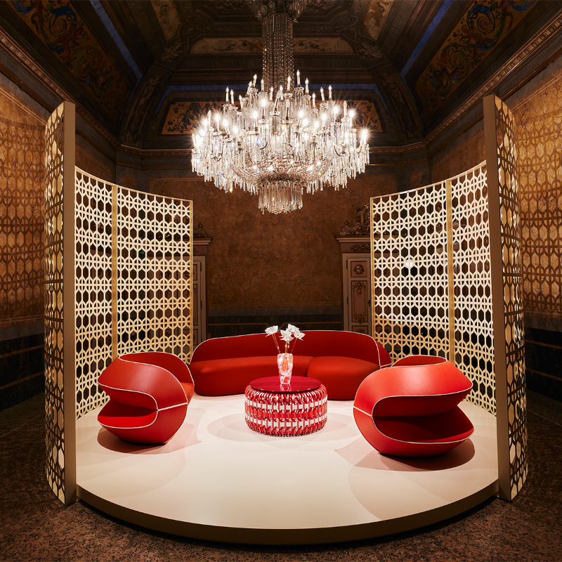 LouisVuitton's tweet photo. Objets Nomades at #MilanDesignWeek. This year’s additions to #LouisVuitton’s Objets Nomades Collection are currently exhibited at the Palazzo Serbelloni.

CAPELINE by #MarcelWanders
SPIRAL CHANDELIER by #AtelierOï
BINDA by #RawEdges
BASKET by #ZanellatoBortotto
PIVA by #AtelierOï
