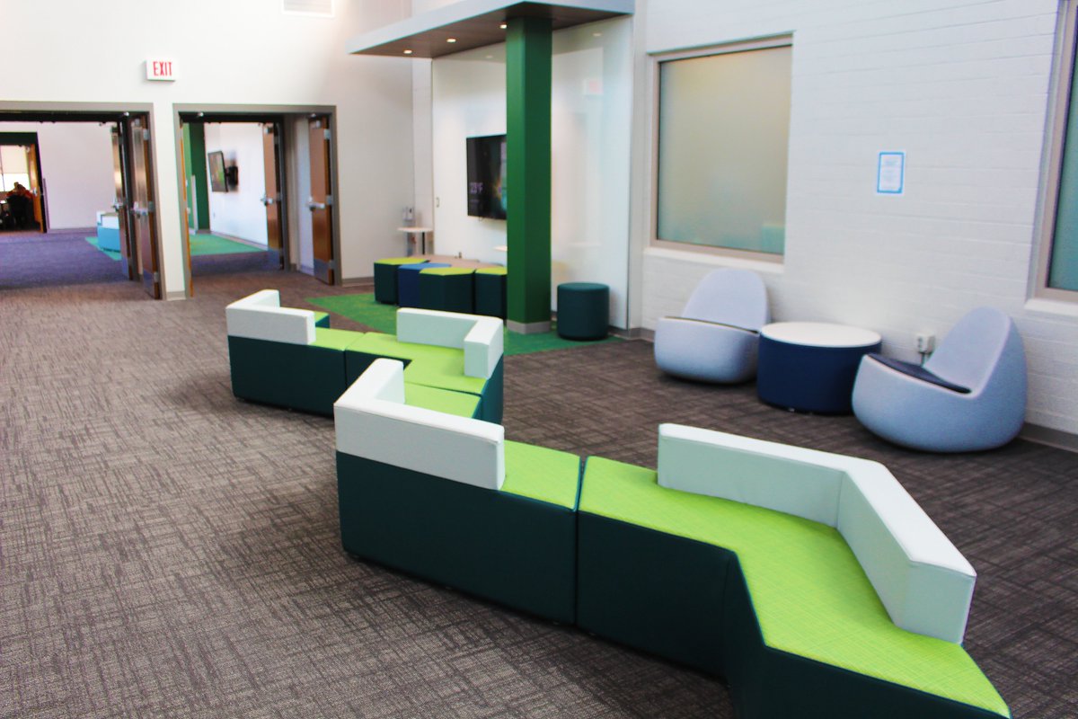 Fre3domInterior's tweet photo. We got to join forces with Summit Lakes Middle School to take their common area and transition it into flexible learning environments with the intention of promoting collaboration through small and large groups settings. https://t.co/mmzlzvCmPc