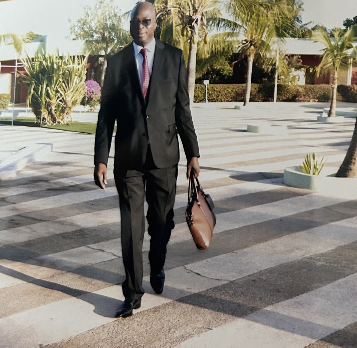 L'Assemblée générale des Nations Unies adopte la première résolution concernant l'ESS, marquant un moment historique dans la promotion de l’ESS pour le développement durable. Le LARTES en la personne du Prof Abdou Salam FALL. En savoir plus 👇🏽👇🏽
lartes-ifan.org/fr/adoption-pr…