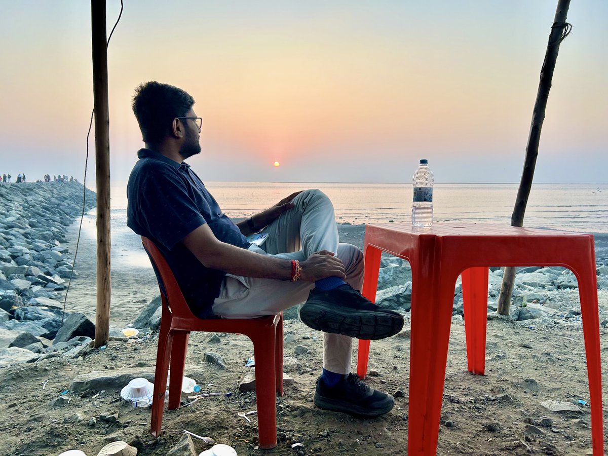 Gopal_Italia's tweet photo. कई तरीके होते हैं कुछ कहने के
उनमें से एक तरीका है कुछ ना कहना भी https://t.co/vzQgnOkTHt