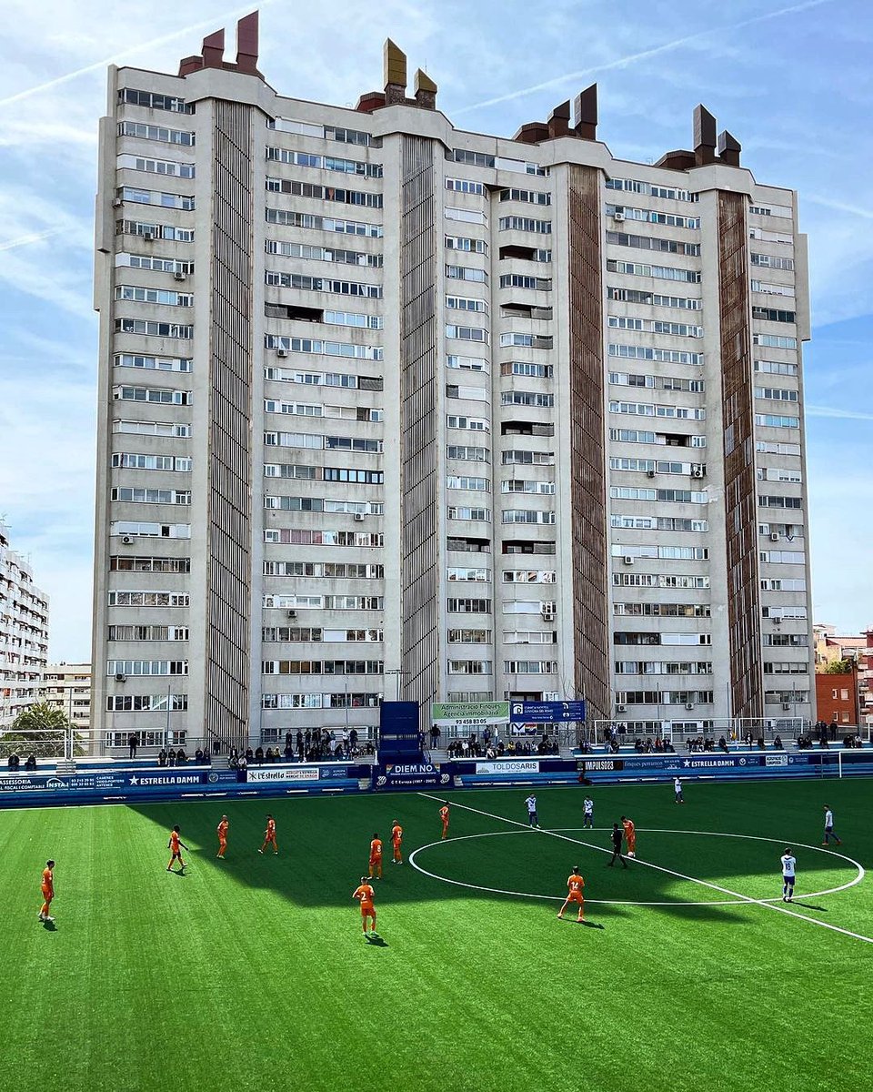 Some football grounds are just unique 🤩🏢🏟️

Nou Sardenya Municipal Stadium 🏟️ 
Barcelona 📍⚽️
📸: luckaabilkova IG

#pitchhunters #football #footballpitch