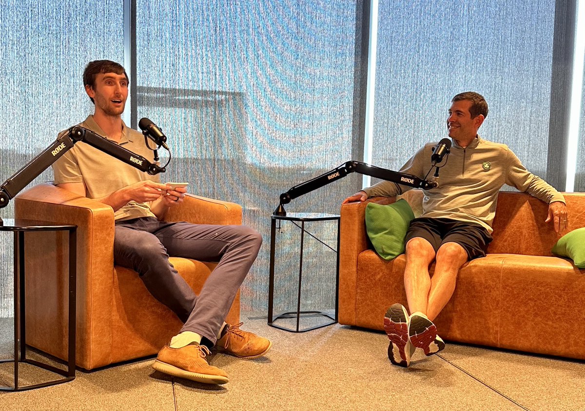 Marc_DAmico's tweet photo. 🚨DROP EVERYTHING! THIS IS A MUST-LISTEN!🚨

Luke Kornet takes over VFTR with 1-on-1 interviews with Malcolm Brogdon, Sam Hauser and Brad Stevens, and it is pure gold from start to finish. https://t.co/gqoKwNLlZT https://t.co/hwKKvKpPuU