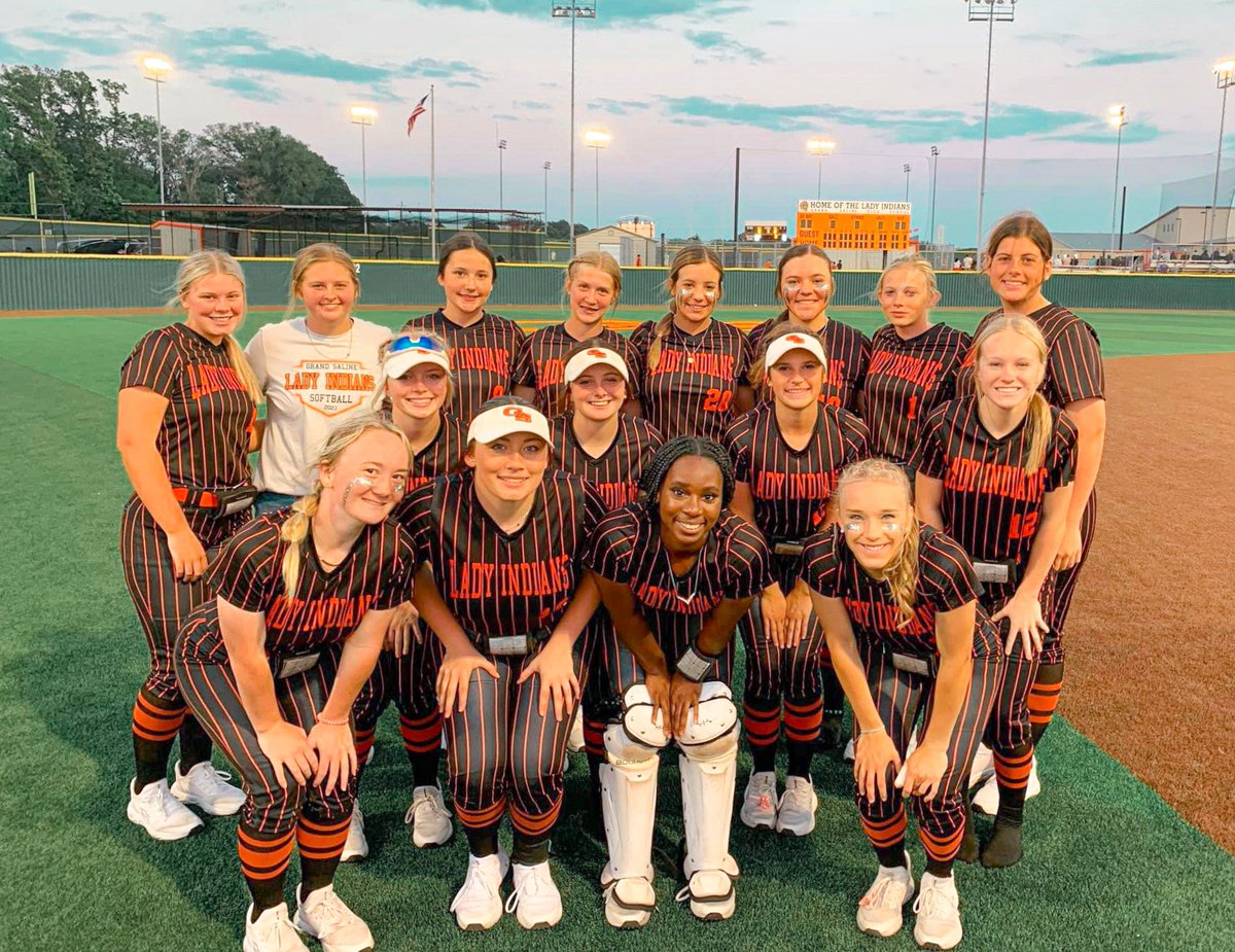 hannahaaron24's tweet photo. Great way to finish district!! Can't believe district is already over. We've grown so much and can't wait to see how post-season goes!! #GRIT #playoffs #PlayingInMay @GS_IndianSB 
7 IP
26 BF
79 P
4 SO
11.3 PPI
17 FPS 
4 Hits
ERA .000
0 BB
.154 Oppent BA https://t.co/t46ZrTP67v
