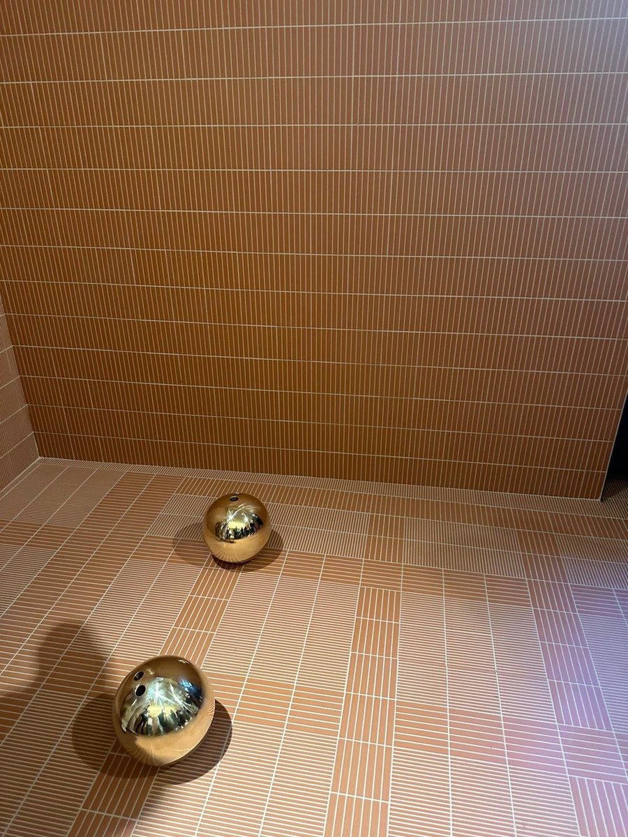 Arredosalaria's tweet photo. 📷 DAY 2 - Oggi al @fuorisalone  da @mutinaceramics  New Collection Mater, Chamotte e Jali di Patricia Urquiola e Fringe di Michael Anastassiades, la primissima collezione in ceramica.

#Salonedelmobile2023 https://t.co/QuwHUzNlhC