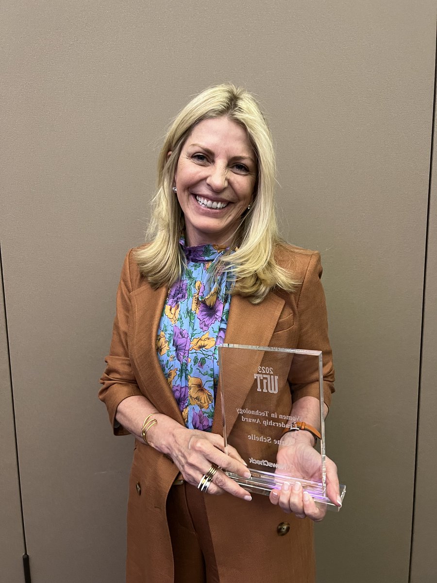 Anne P Schelle tweet media