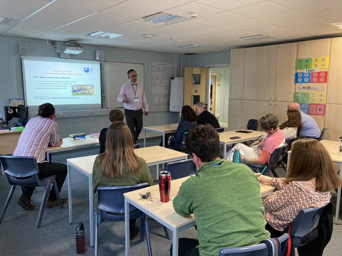 Selly_Oak's tweet photo. Fantastic & passionate โReading for Pleasureโ CPD for our Form Tutors with @KevC46 from @UoBSchool. Helping us to further develop our love of reading across our school โค๏ธ๐#readingforpleasure #collaborations #readingisace @OpenUni_RfP https://t.co/W7H19BXoHw