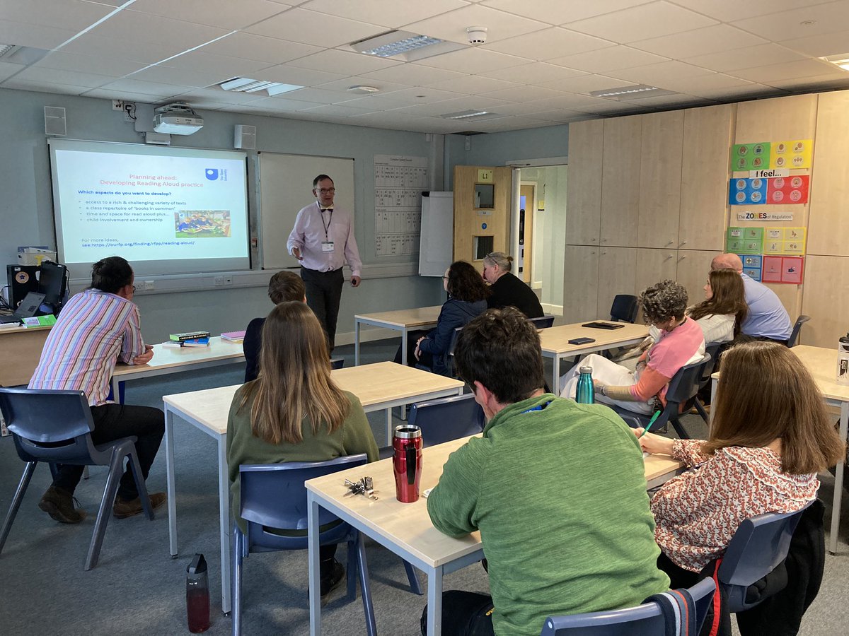 Selly_Oak's tweet photo. Fantastic & passionate โReading for Pleasureโ CPD for our Form Tutors with @KevC46 from @UoBSchool. Helping us to further develop our love of reading across our school โค๏ธ๐#readingforpleasure #collaborations #readingisace @OpenUni_RfP https://t.co/W7H19BXoHw