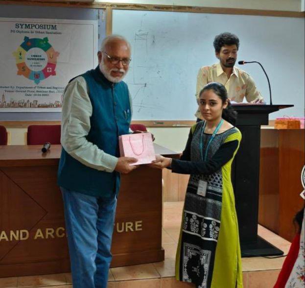 VedakumarManik1's tweet photo. TODAY. 19.4.2023..Wednesday.

JNAFA UNIVERSITY starting a
P.G DIPLOMA COURSE 
on “WASH”
Invited experts for inputs.
Prof. Kavita Daryani, 
V.C of JNAFA University
Prof.K.S.KUMAR&amp;
Prof.Srinivas,SPA
Prof.Veda Kumar,HYD
also Experts, Staff &amp; Students attended the symposium. https://t.co/fbQdLmK1n8
