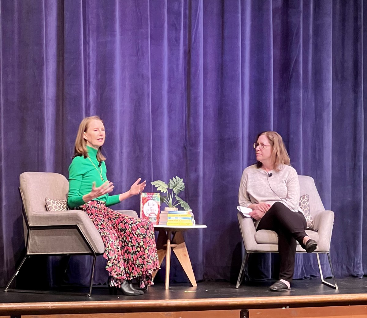 agilbertwriter's tweet photo. Fun celebrating @gretchenrubin's PUB DAY last night with @anniemurphypaul doing a FABULOUS job interviewing Gretchen. Link to Life in Five Senses below. Congrats, Gretchen!

https://t.co/IFOQBfOe71

#lifeinfivesenses #gretchenrubin #hiddenbrain #authors #writers #newcanaanct https://t.co/8KOfC9oUaZ