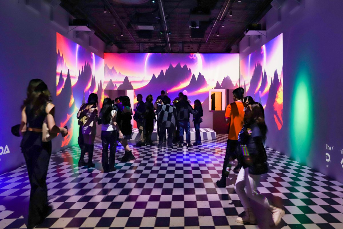 TokenTraxx's tweet photo. Join the space tomorrow for the '#NFTNYC Rewind' with 
@lume_studios 
@ArtOnInternet
@pulsr_ai 
@subjective__art
@wavWRLD_
@collabaret
@visualconductor
@studioultima_io
@SpaceRunnersNFT
Set a reminder⏰https://t.co/VriDB0tJKl https://t.co/WQh7RrZeXW