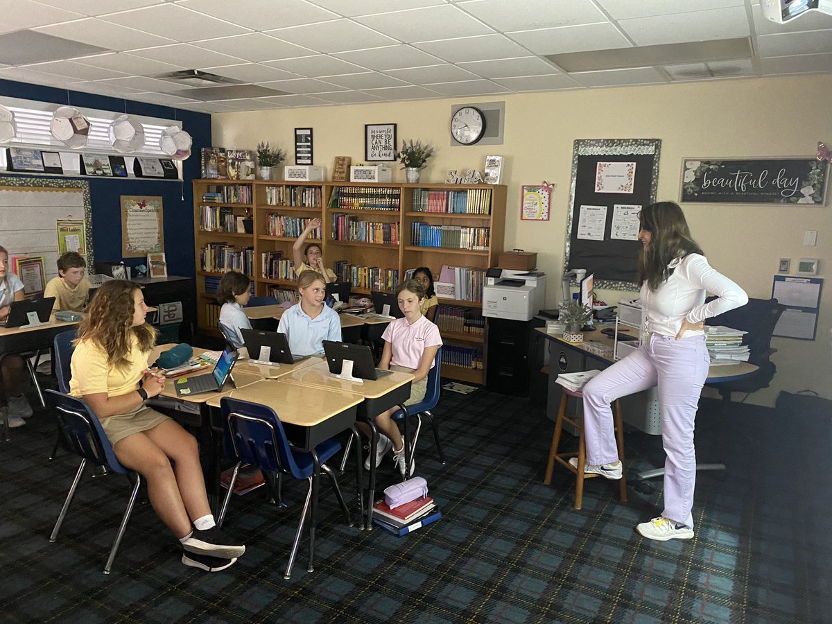 GSSstingrays's tweet photo. Our students learned about how to handle money and the pros and cons of AI in today’s @TheSocialInst lessons.
#gulfstreamschool #winatsocial https://t.co/EiomFgDaZN