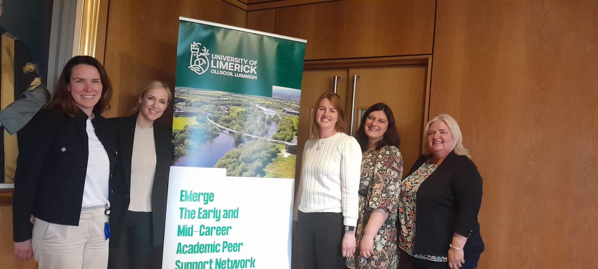 Thanks to @chrismbrennan & @YvonneKiely23 for joining us at our Research Impact event for #EarlyCareerAcademics today @UL Very informative session Our first in person/ hybrid EMerge event #EMergeUL #peersupport #wisdomforaction @elainekinsella @JennytalksPsych @CumminsNM