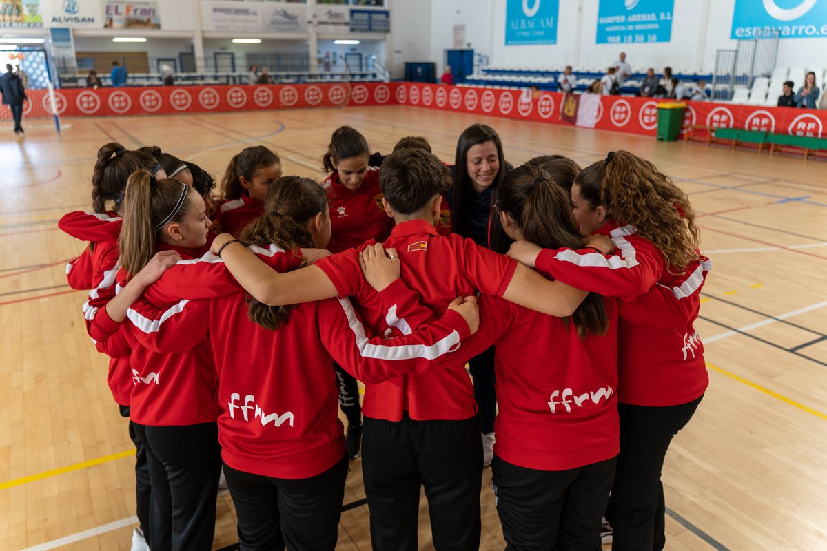 ffrm_se's tweet photo. 🫂😃 F A M I L I A: ⬇

#VamosFFRM https://t.co/UUeTjdq2YO