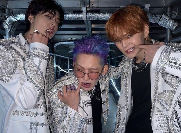 voirsahi's tweet photo. We literally have HYUNHAYOOO https://t.co/OfKEt2OMXB