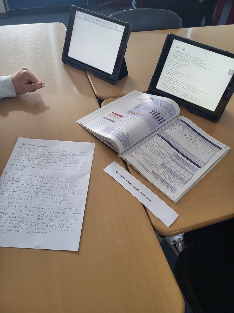 Miss_Grubb's tweet image. N5 Admin and IT pupils getting competitive in their last theory lesson before the final exam next week #commandwords #oneweektogo @kssbusiness @KnightswoodSec