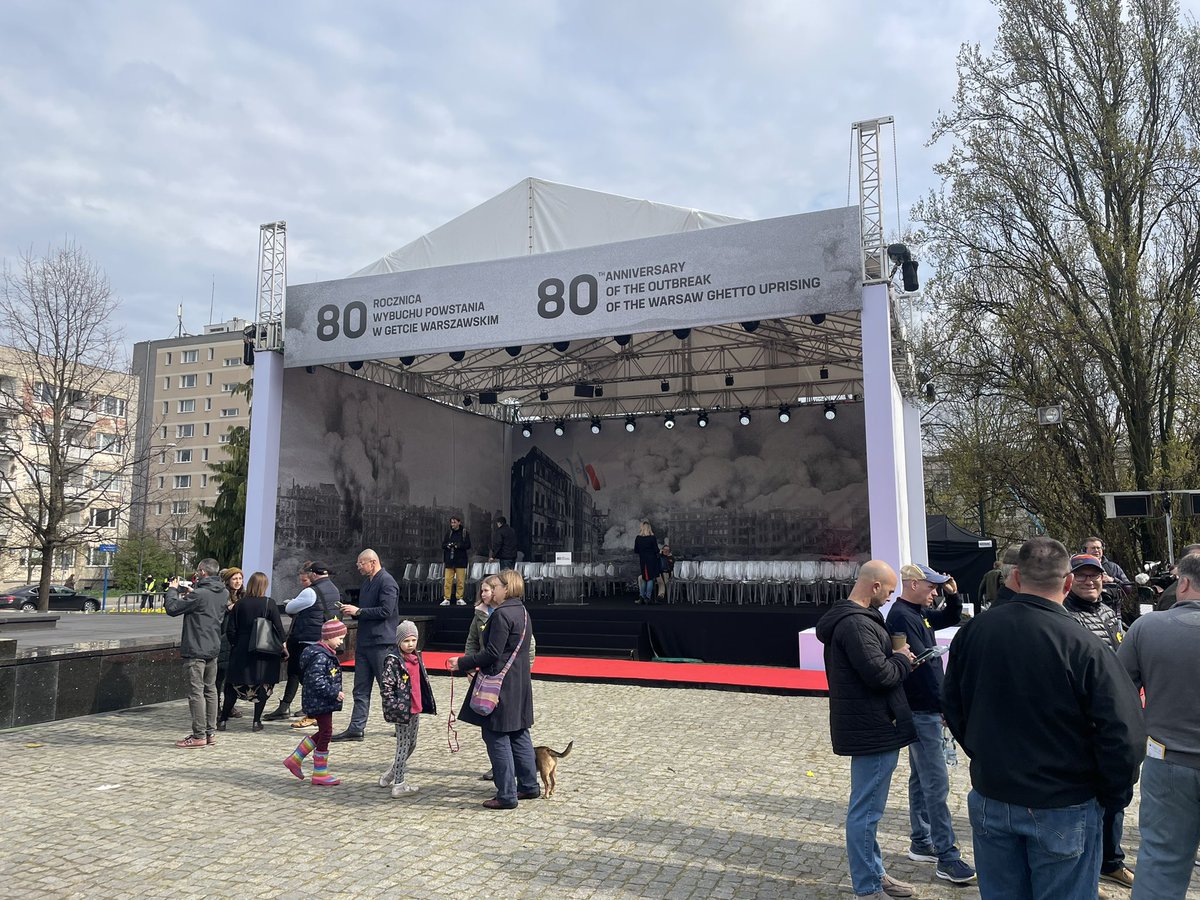 V_Laputska's tweet photo. 80th anniversary of the #WarsawGhettoUprising #WeRemember https://t.co/5O8Up09dMm