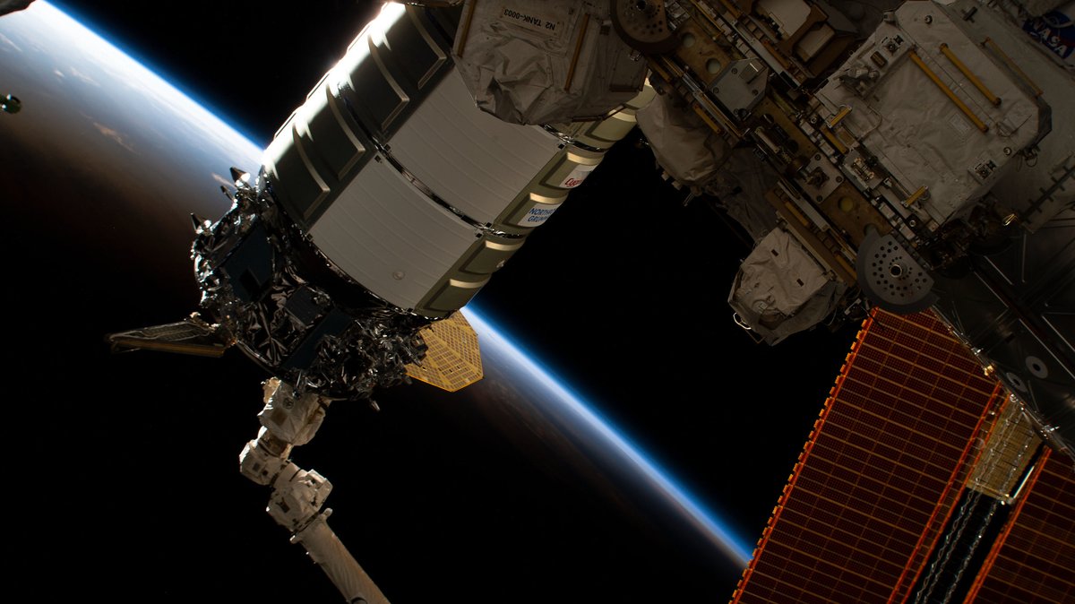 NASA's tweet photo. On Friday, April 21, @NorthropGrumman's uncrewed Cygnus cargo craft is scheduled to depart the @Space_Station. Live coverage begins at 7am ET (1100 UTC). More info: https://t.co/Y2b0eYmps3 https://t.co/64GzgOphw4