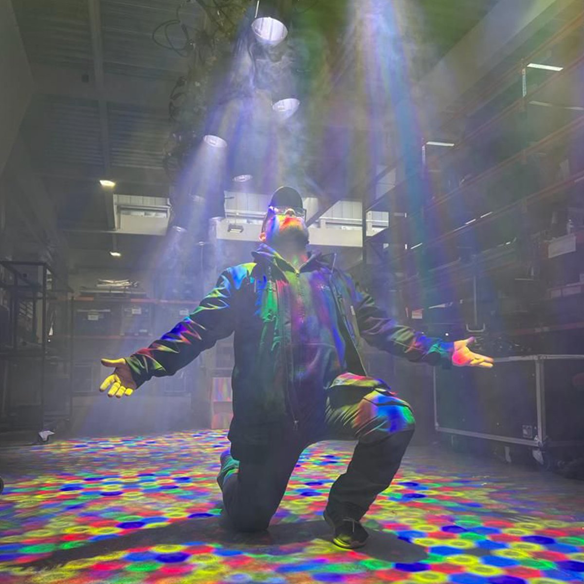 EnlightenedLx's tweet photo. Warehouse Wednesday!
Our technicians couldn’t resist performing their best calendar poses while putting our new ETC ColorSource V’s through their first run-up!
#enlx #warehousewednesday #teamenlx #prolx #ElectronicTheatreControls #etcuk #theatretech #eventtech #eventprofs https://t.co/5F71E2rwv5