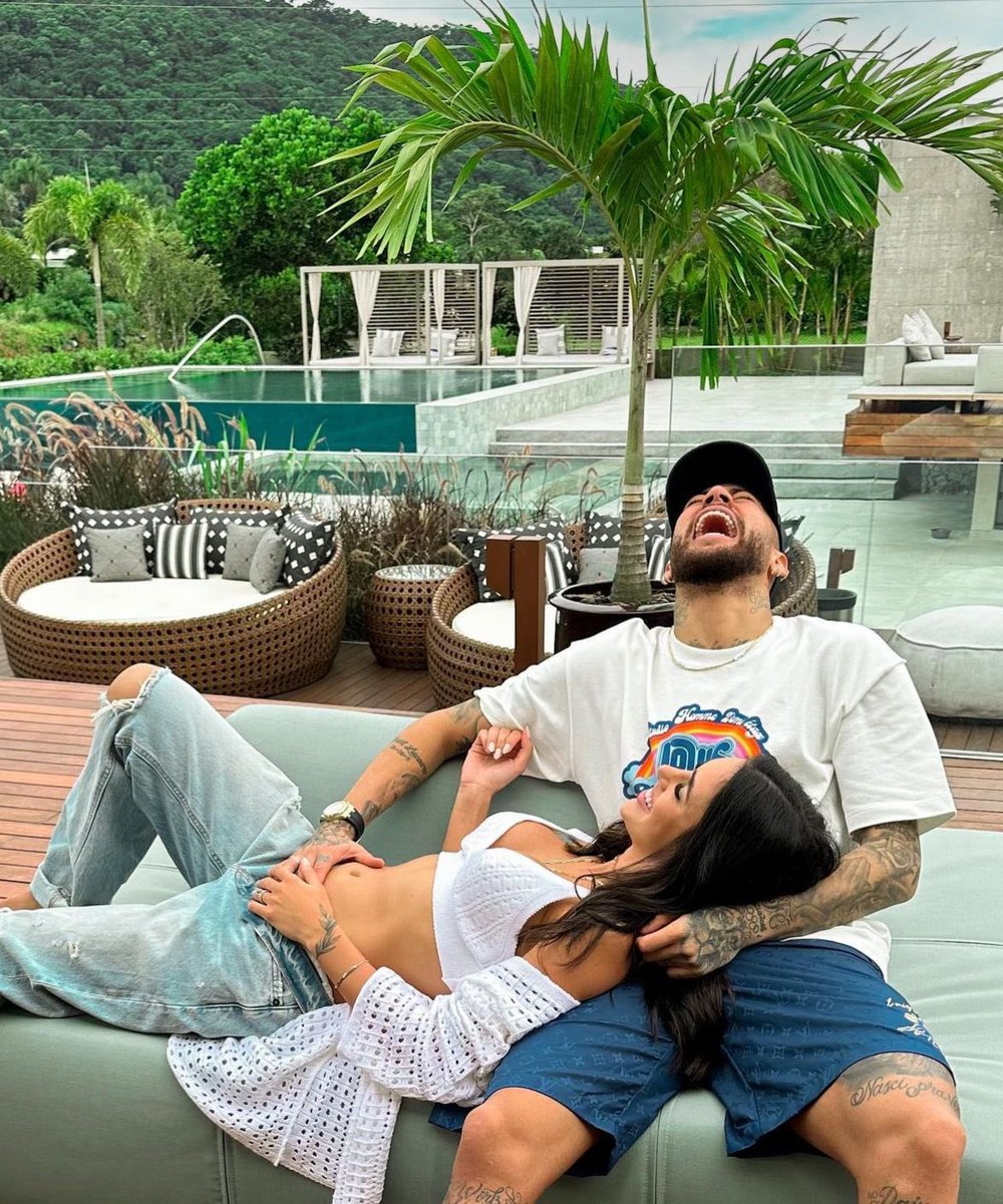 radiomuneraspm's tweet photo. Neymar será papá…👏🏼 Así lo confirmó en su cuenta de Instagram su novia @brunabiancardi5 https://t.co/ksD3Y9wCcf