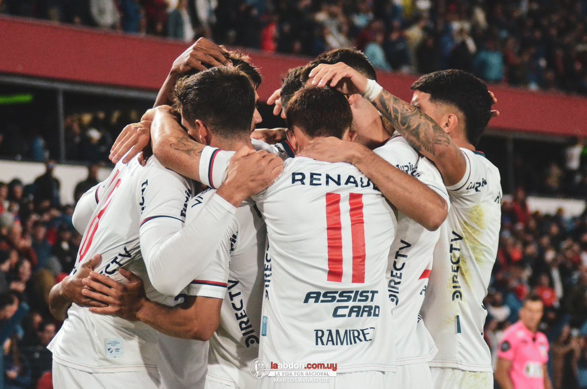 Rodri_Silva7's tweet photo. @Nacional @DIM_Oficial Así todos hoy. #Ganemos Nacional Nacional ❤️🤍💙 https://t.co/tnCWyV7ajJ