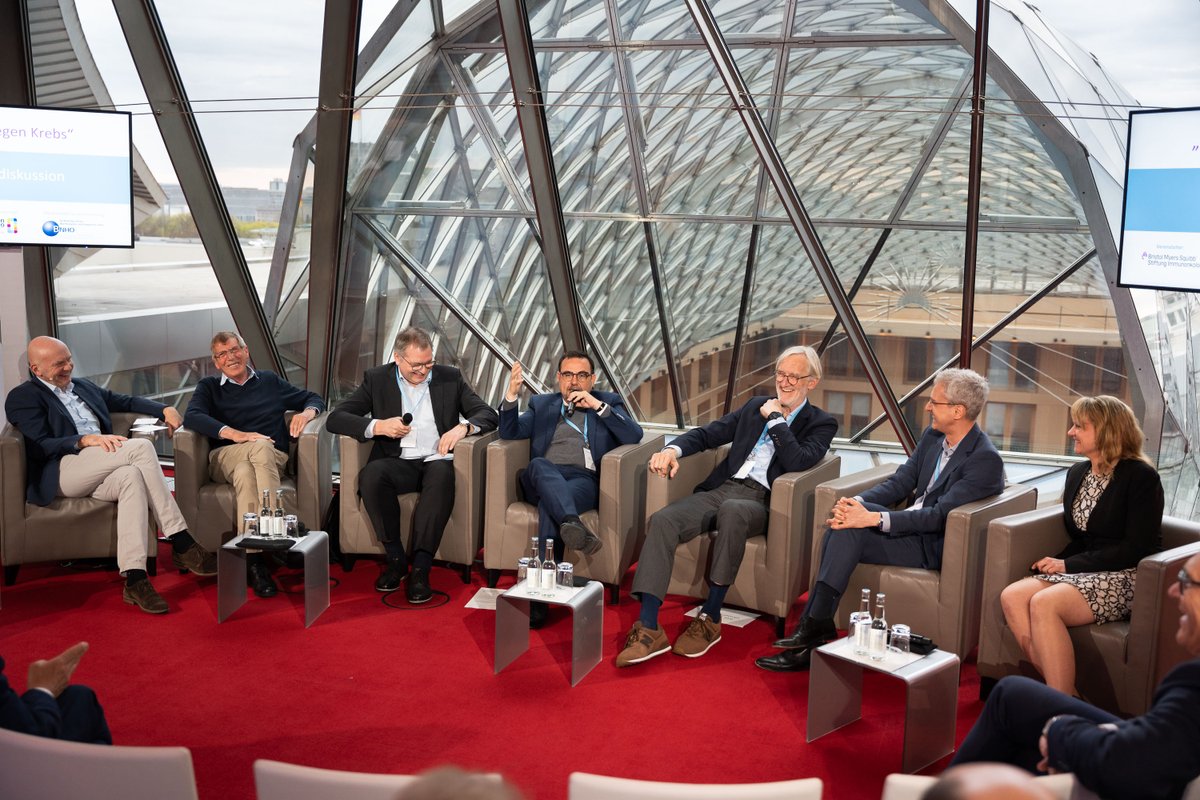 "Immun gegen #Krebs!" - Spannende Diskussionsbeiträge gab es gestern Abend bei unserem "Forum #Immunonkologie 2023" am Pariser Platz in #Berlin u.a. von Bayerns Gesundheitsminister Klaus Holetschek @StMGP_Bayern