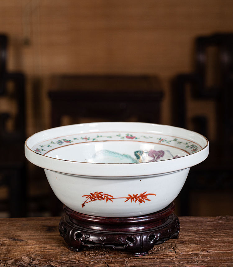 jackree88's tweet photo. Qing Dynasty Tongzhi famille-rose basin with clean hands

View auction details, art exhibitions and online catalogs; and collections of contemporary, impressionist or modern art, #Asian antiques #Chinese art.

https://t.co/P5PnPaN1mZ

#Chineseauction #artauction #liveauctioneers https://t.co/MVC5NXud5v