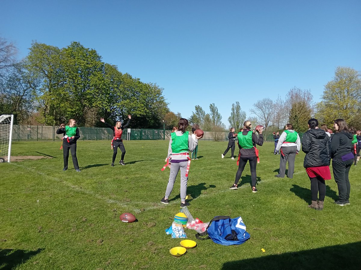 NewarkHillAcad's tweet photo. Tonight our teachers took part in some NFL Flag @NFLUK training. We look forward to using these new skills with the children. 🏉 https://t.co/PdaaHwQuMI