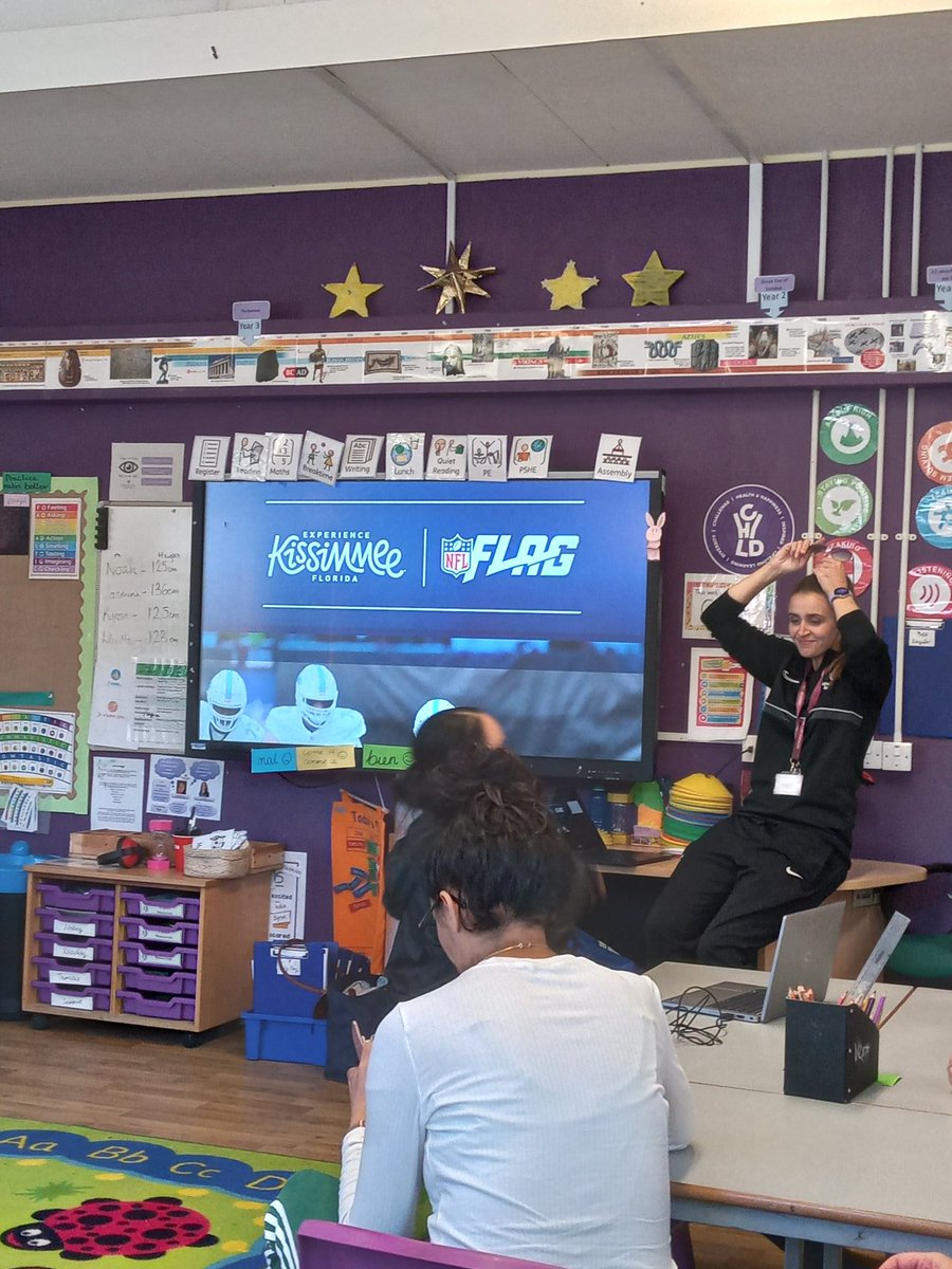 NewarkHillAcad's tweet photo. Tonight our teachers took part in some NFL Flag @NFLUK training. We look forward to using these new skills with the children. 🏉 https://t.co/PdaaHwQuMI