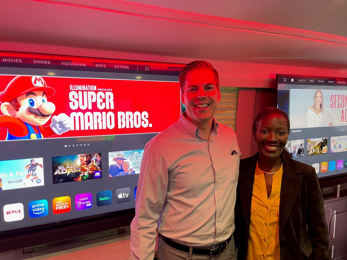 VIZIO's tweet photo. The #VIZIOBus hosted our friends at The @WeatherChannel and @AllenMGroup last week! We had a great time sharing the latest updates coming to VIZIO Smart TVs and Sound Bars. ๐
Where do you want to see us next? ๐ https://t.co/zT0DS0S4gi