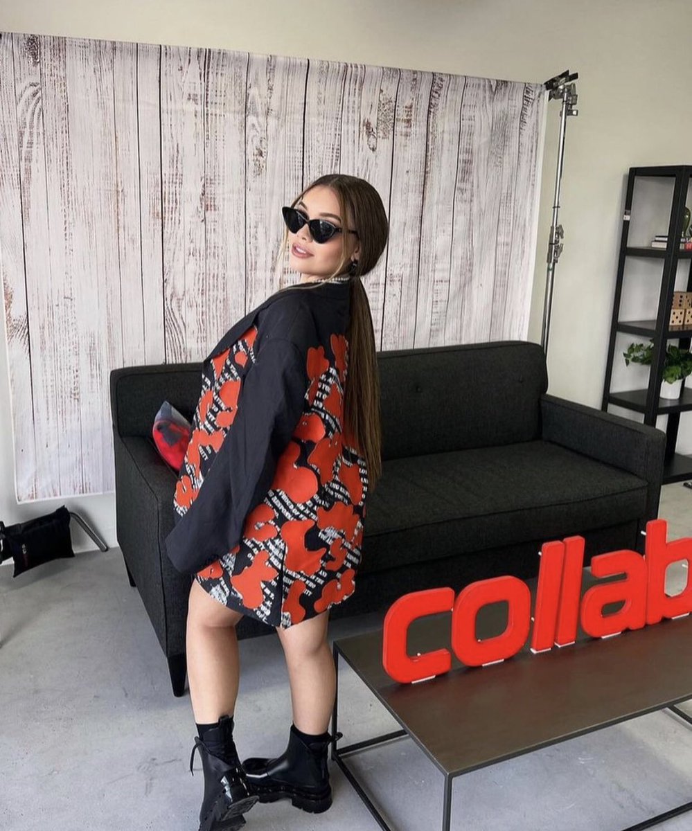 UndeleteProject's tweet photo. #TROPAUNDLT🔥✨ @gigibraggion veste TERNO UNDLTCOSTUM pra dar uns roles na Califórnia 💋🚀 com styling assinado pela @gsfashionstylists e acervo @qgnobre https://t.co/oXWhTPCtx3