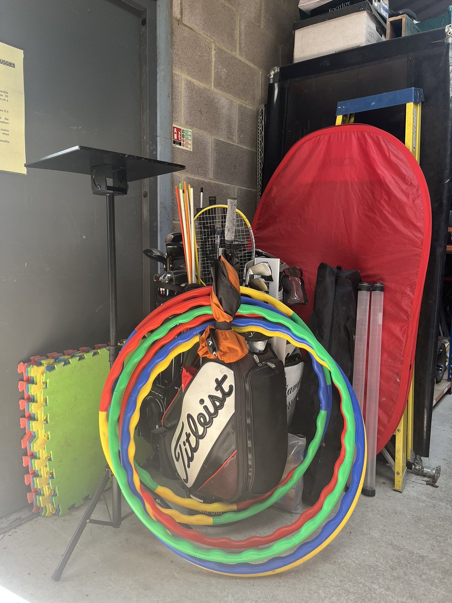 pgajimmer's tweet photo. Loves me a little tidy up and culling session @CirencesterGolf โณ๏ธ โ๏ธ #trainingaids #juniorclubs #tidyspacetidymind #dusty #orderlylife #notocdjustorganized https://t.co/G3YsffGTcS
