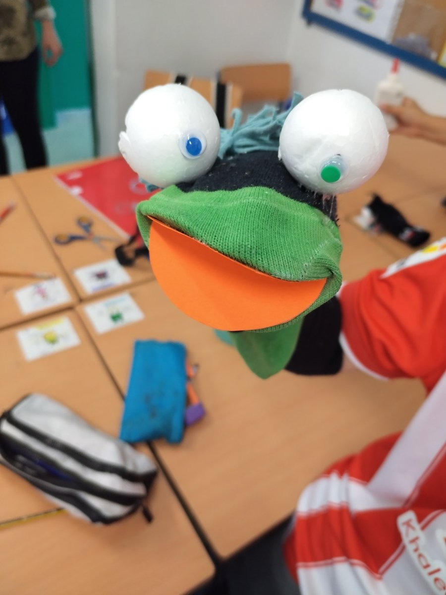 rosamolmos's tweet photo. Hoy, un grupo de voluntarios han pasado por nuestras clases para ayudarnos con un taller de marionetas. Todo un éxito 😍gracias familias!
🔺Taller de marionetas
🔺Semana del libro
🔺Trabajo colaborativo con las familias https://t.co/lnrYid35mH