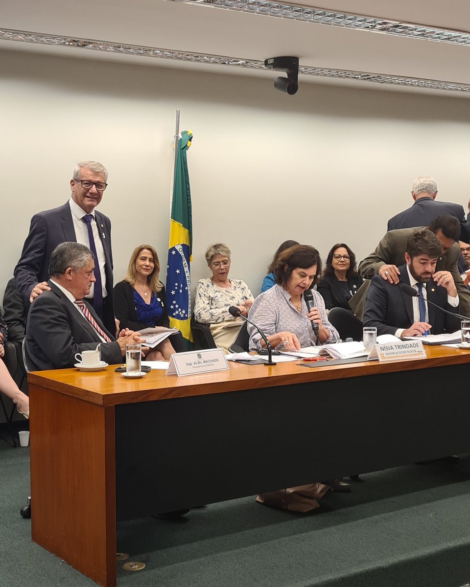 Ministra da Saúde, <a href="/nisia_trindade/">Nísia Trindade Lima</a>  na sessão conjunta das Comissões do Idoso e da Saúde. Nos inteirando sobre os programas da pasta para os municípios capixabas