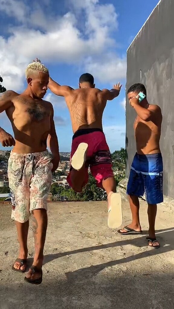 kaysha's tweet image. @brennoramosoficial x Something going on
.
#kaysha #somethinggoingonchallenge #kizomba #candyzouk #gouyad #trend #somethinggoingon instagr.am/reel/CrORob1oT…