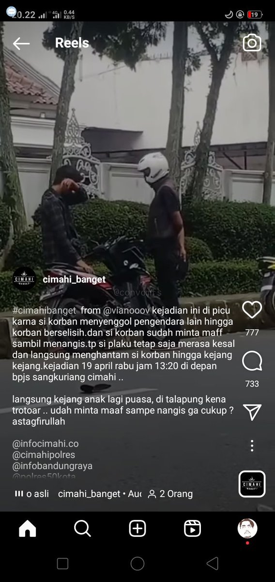 convomfs's tweet photo. 💭 TW // Kekerasan

Bantu viralkan yuk gaiss, jadi ada pengendara lain nyenggol motor bapak ini, dan korban sudah minta maaf sampai nangis, tapi bapak ini tetep kesel sampe mukulin korban hingga kejang² 

Nanti info lengkapnya sender sertakan di replay ya https://t.co/4Uvmbqrq7e