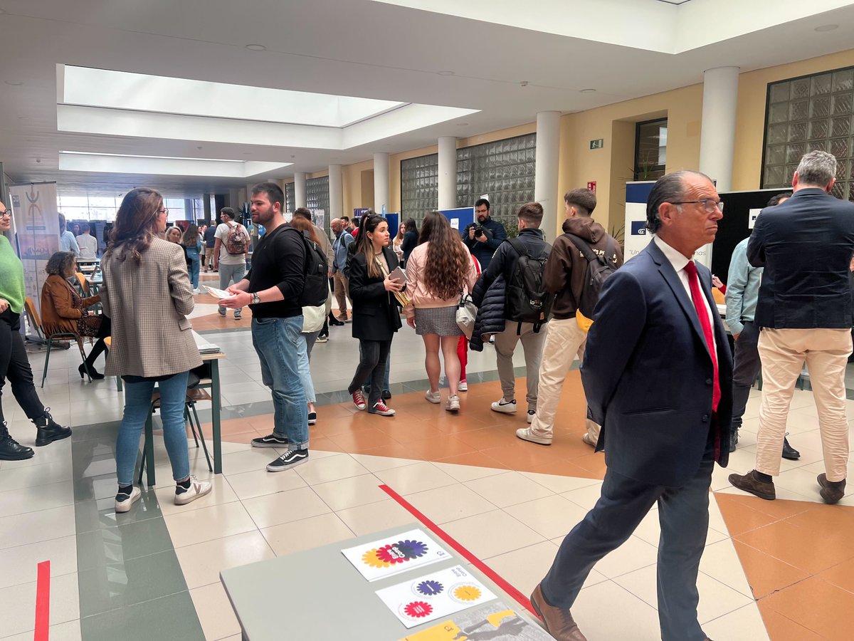 emprendecise's tweet photo. Hoy hemos estado en la Feria de #Empleo de @feconomicasuc @unican acercando toda la actividad de #EmprendeCISE👉 #e2CISE, #MásterCISE, #Mentoring o #TaleS ✨
Conoce más a fondo nuestros programas en 👉https://t.co/L6TNbblV86
¡Gracias por vuestra visitas al #StandCISE! https://t.co/nn3iJNDpkZ