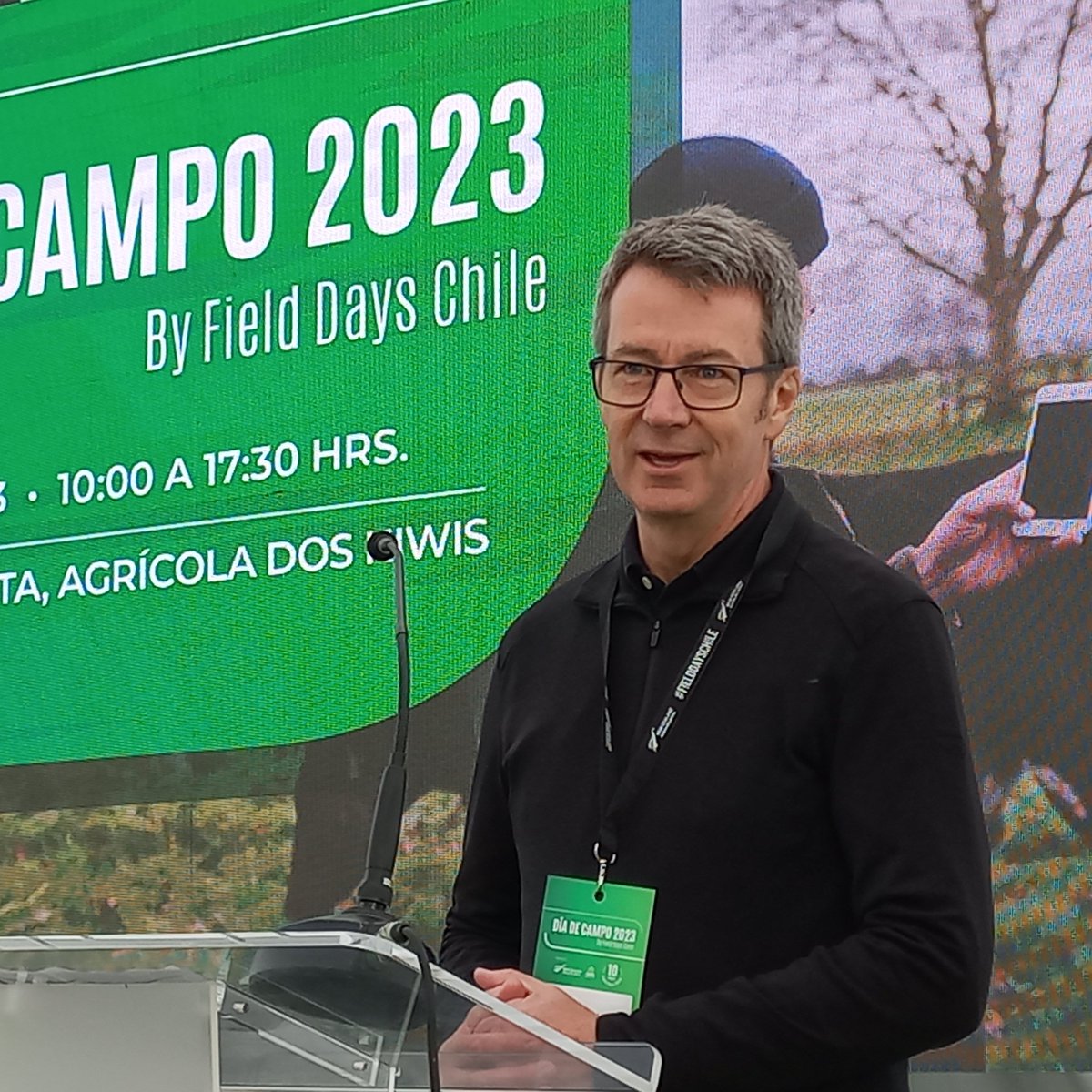 RadioSago's tweet photo. #fielddayschile Embajador subrogante de Nueva Zelandia en Chile, Michael O'Shaughnessy inauguró el Field Days Chile, en el fundo Mosqueta de Puyehue #informandoprimero https://t.co/POc6fVNwVL