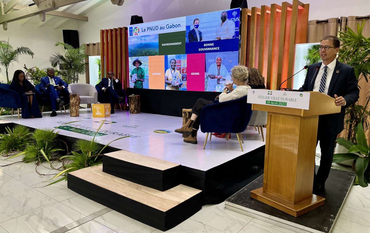 undpgabon's tweet photo. Construire un modèle gabonais 🇬🇦 de villes agréables, saines, dynamiques, connectées et résilientes : Échanges inspirants entre @undpgabon #FMCT #DGEPN @PAT_Gabon #Transurb et #ANUTIC à l’atelier “Ville Durable” sur le développement urbain face aux changements climatiques. https://t.co/tnELqi68wc