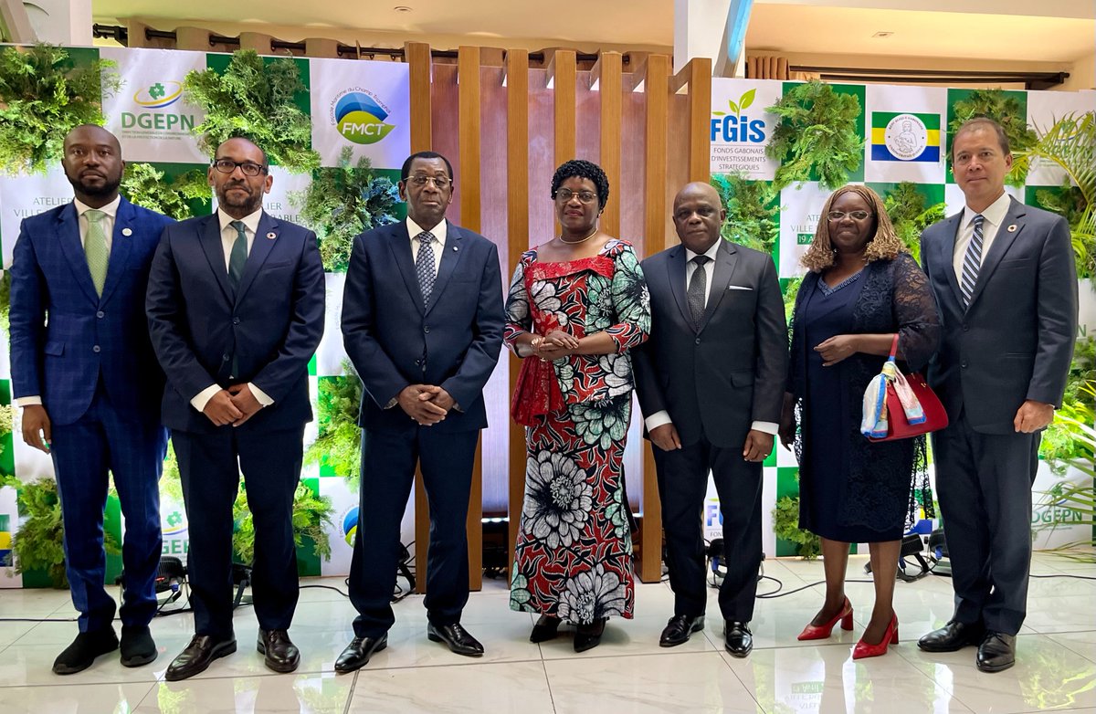 undpgabon's tweet photo. Construire un modèle gabonais 🇬🇦 de villes agréables, saines, dynamiques, connectées et résilientes : Échanges inspirants entre @undpgabon #FMCT #DGEPN @PAT_Gabon #Transurb et #ANUTIC à l’atelier “Ville Durable” sur le développement urbain face aux changements climatiques. https://t.co/tnELqi68wc