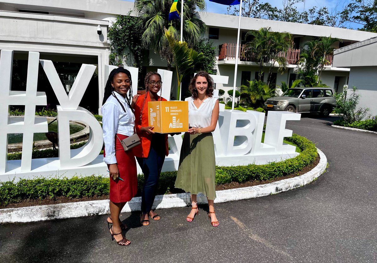 undpgabon's tweet photo. Construire un modèle gabonais 🇬🇦 de villes agréables, saines, dynamiques, connectées et résilientes : Échanges inspirants entre @undpgabon #FMCT #DGEPN @PAT_Gabon #Transurb et #ANUTIC à l’atelier “Ville Durable” sur le développement urbain face aux changements climatiques. https://t.co/tnELqi68wc