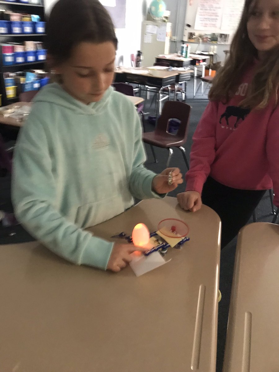 LanesaStatzer's tweet photo. Modifying our MystSci designs. Investigating pathways of electrical energy. https://t.co/wZ6zNStc6z