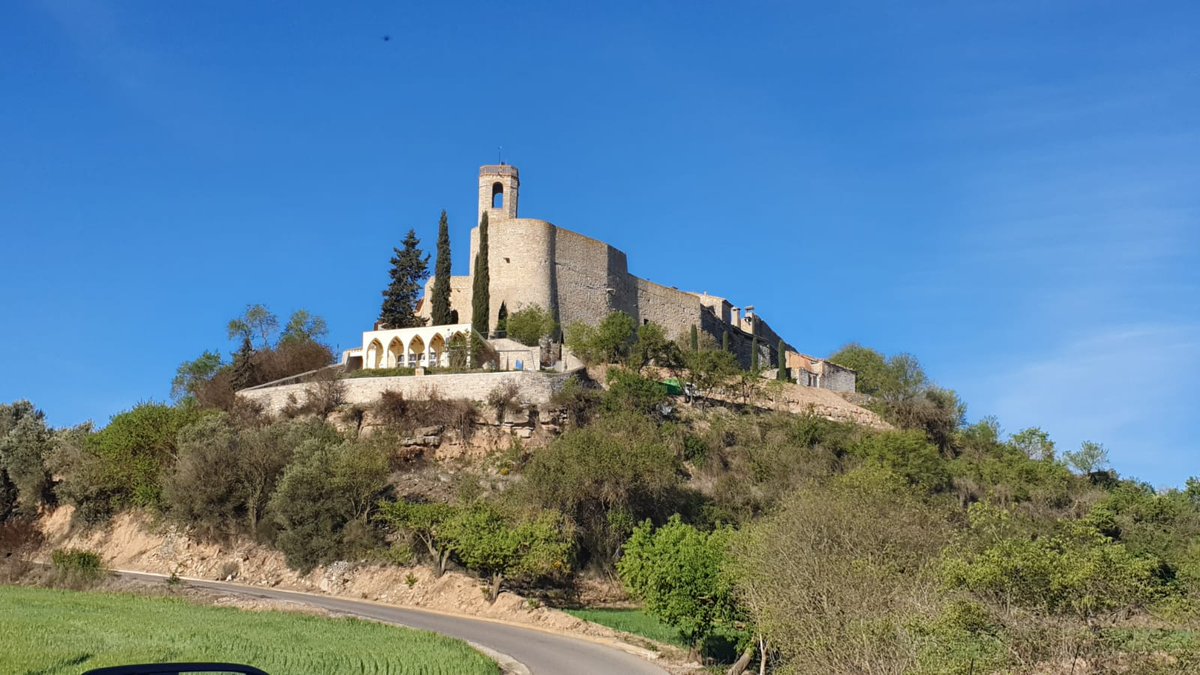 Galeria de fotos de la #SortidaDimecres pels poblets de la vall del Sió, com Montfalcó Murallat #Segarra #excursionisme (12-04-2023)

📸👇📸👇📸👇
facebook.com/media/set/?van…