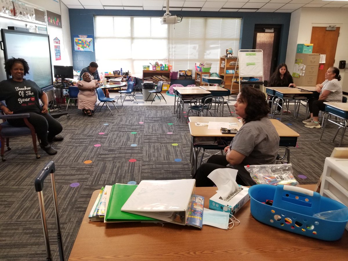 Louisburg Elementary tweet media